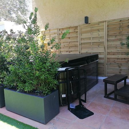 Le Clos De Saint Aygulf Ruang foto