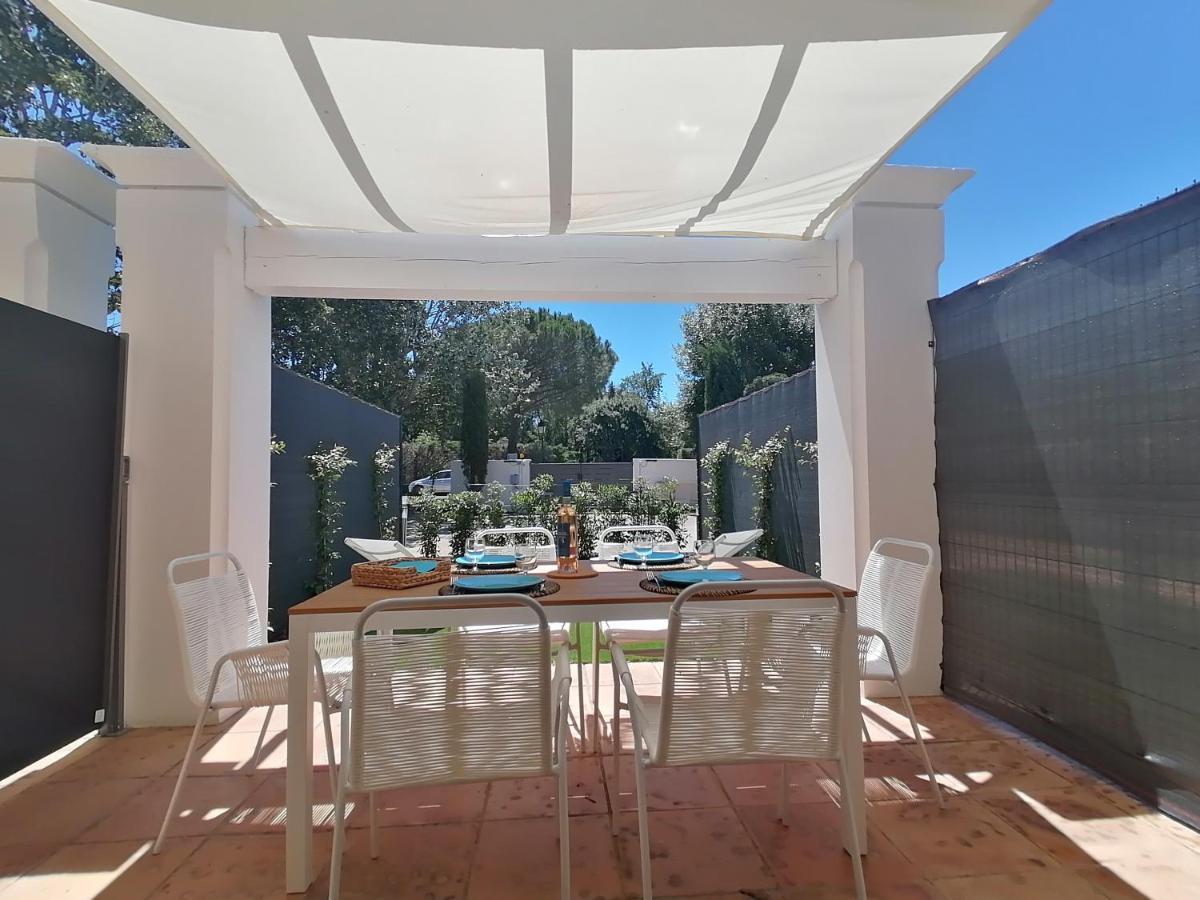 Le Clos De Saint Aygulf Bagian luar foto