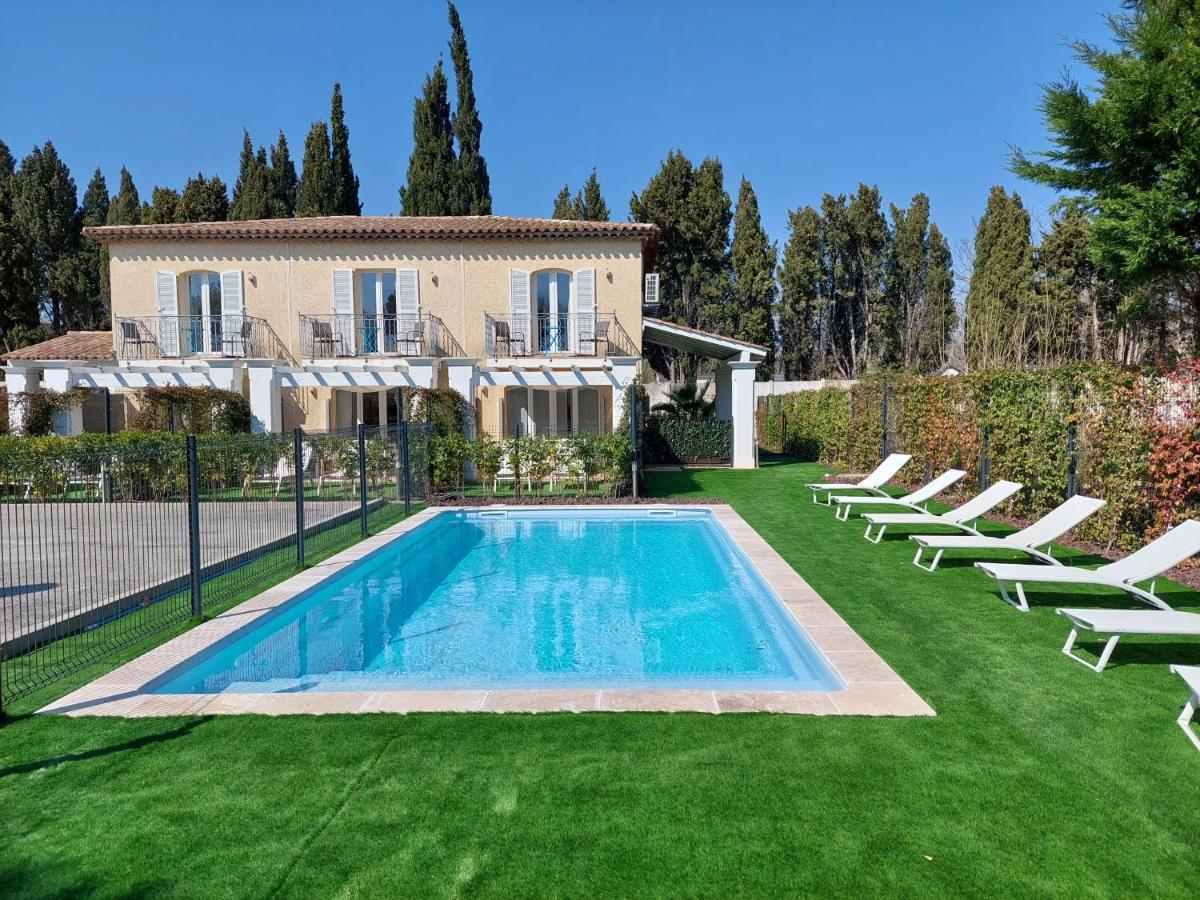 Le Clos De Saint Aygulf Bagian luar foto
