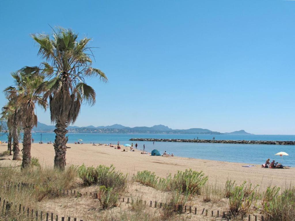 Le Clos De Saint Aygulf Bagian luar foto