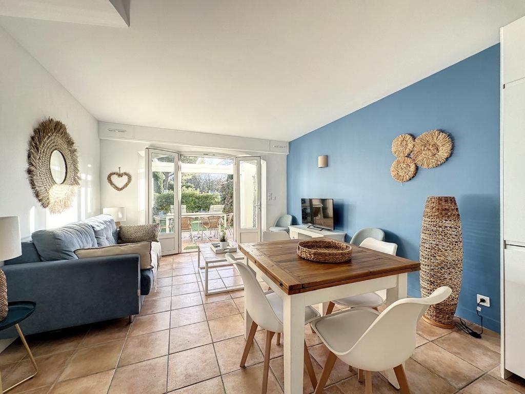 Le Clos De Saint Aygulf Bagian luar foto